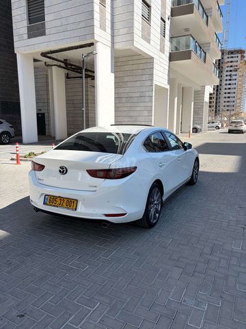מאזדה 3