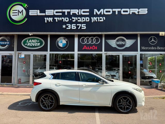 אינפיניטי Q30