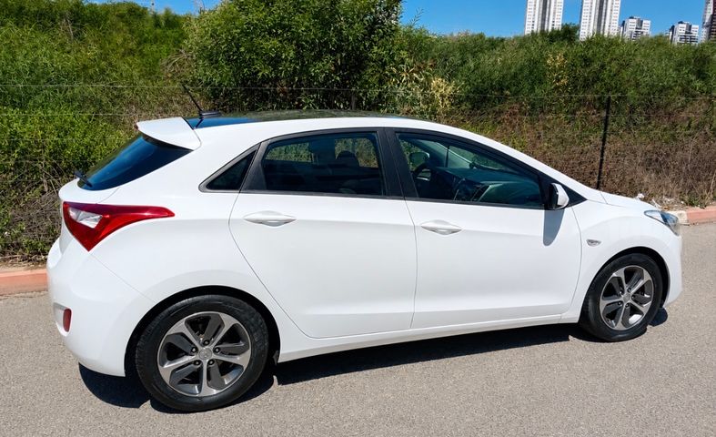 יונדאי i30