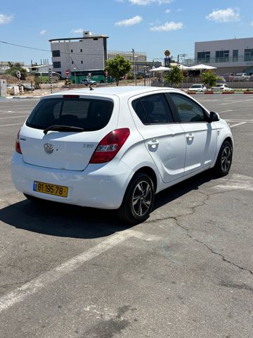 יונדאי i20