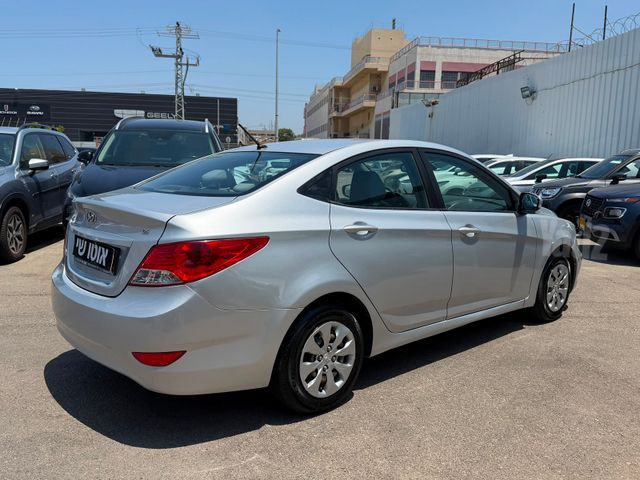 יונדאי אקסנט i25