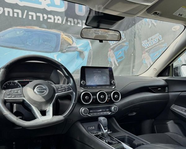 ניסאן סנטרה