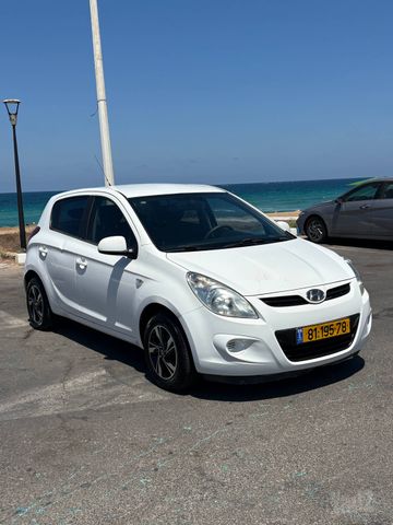 i20 Instyle אוט׳ 1.4 (100 כ״ס)