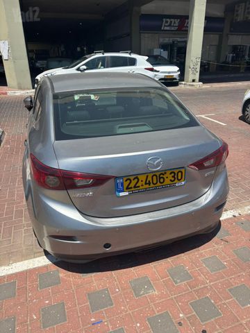 מאזדה 3