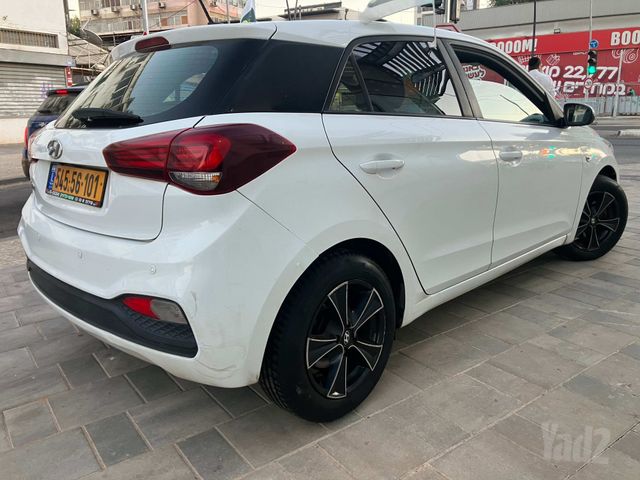 יונדאי i20