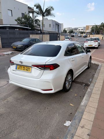 טויוטה קורולה