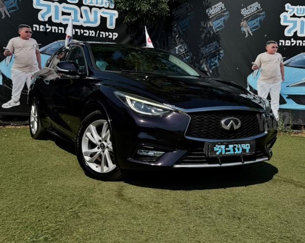 אינפיניטי Q30
