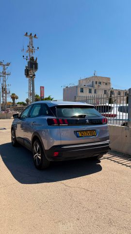 פיג'ו 3008