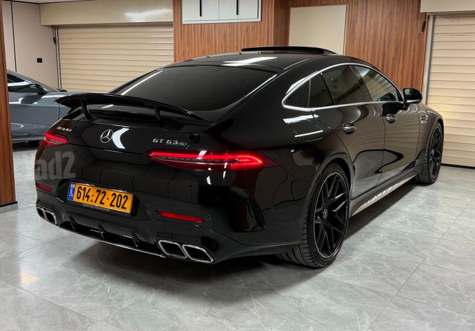 מרצדס-בנץ AMG GT 4 דל' קופה