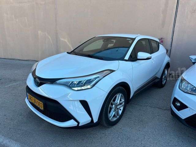 מודעת רכב טויוטה C-HR