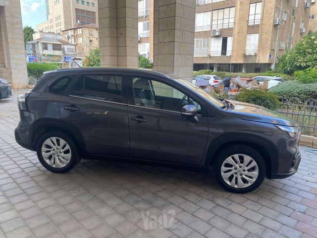 סוזוקי S-Cross