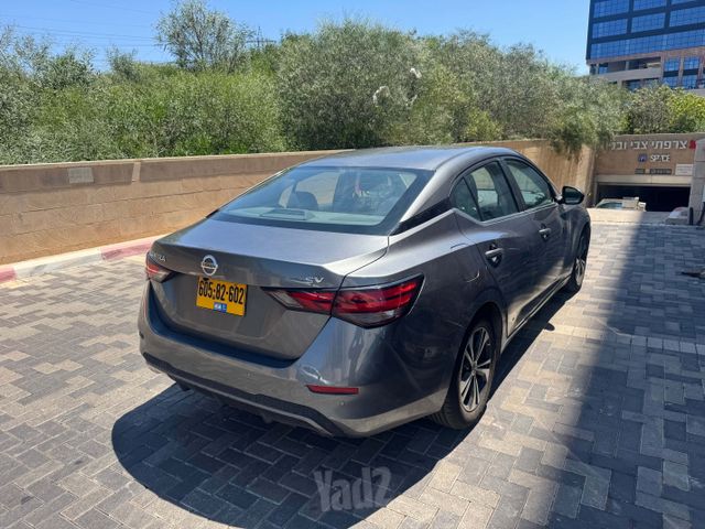 ניסאן סנטרה