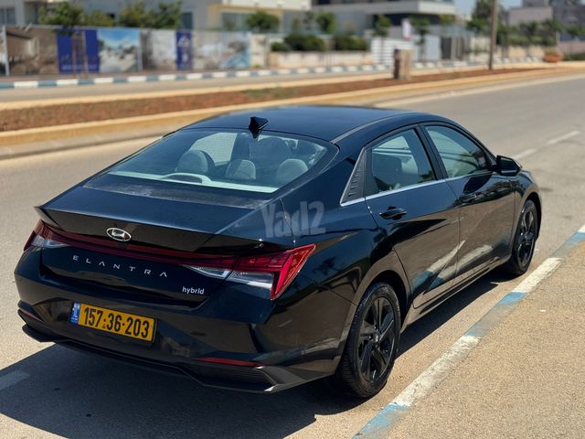 יונדאי אלנטרה