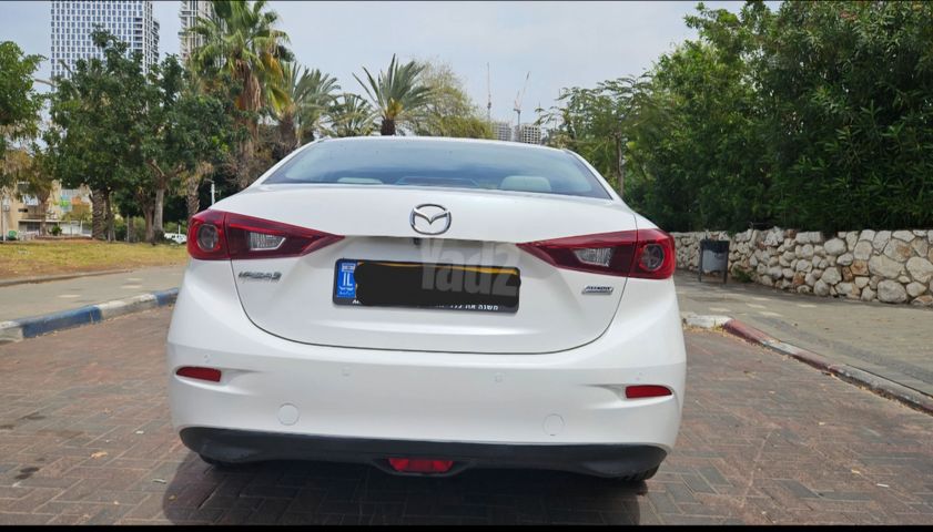 מאזדה 3