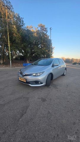 טויוטה אוריס