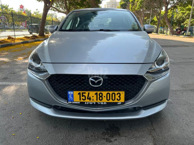 מודעת רכב מאזדה 2