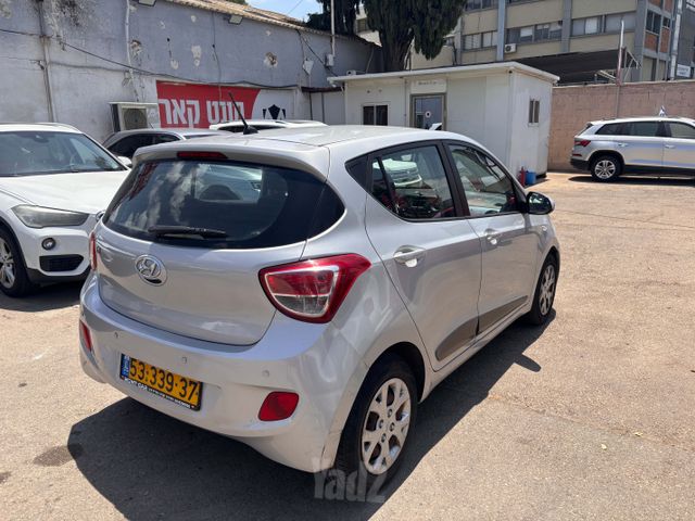יונדאי i10