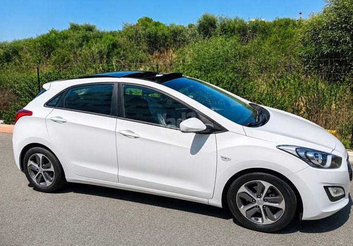 יונדאי i30