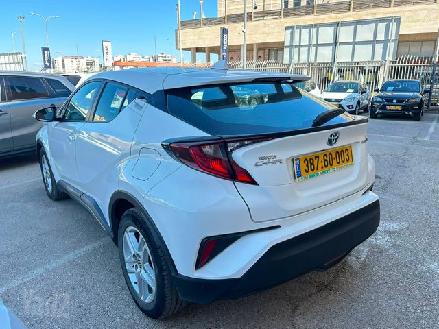 טויוטה C-HR