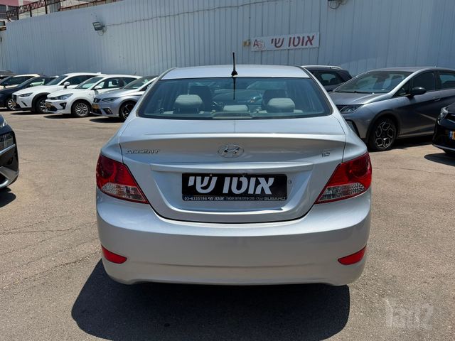 יונדאי אקסנט i25