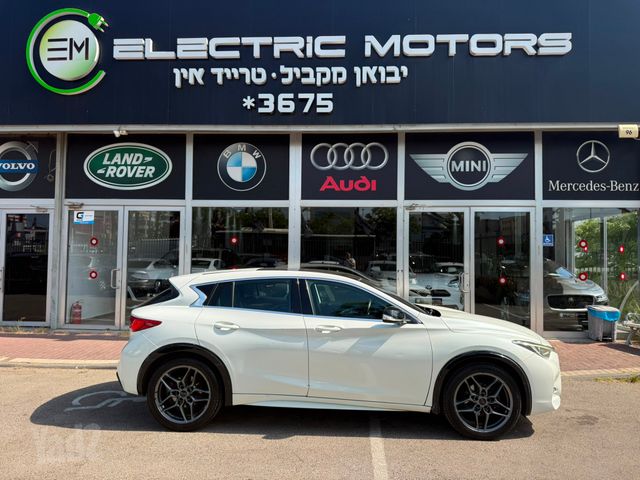 אינפיניטי Q30