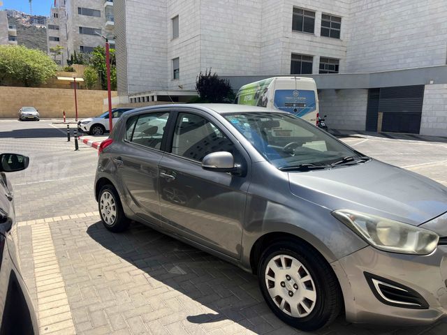 יונדאי i20