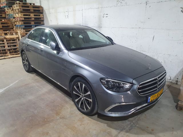 מודעת רכב מרצדס-בנץ E-class