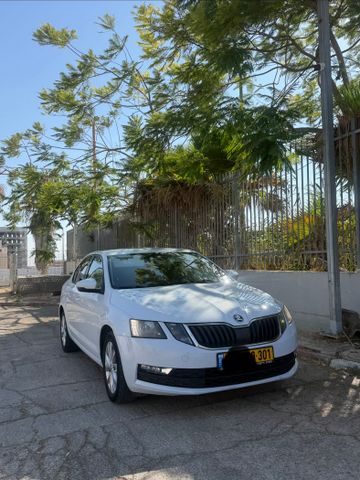 סקודה אוקטביה
