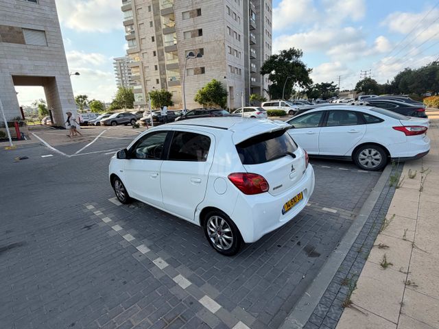 מיצובישי ספייס סטאר