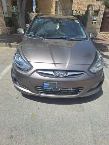 יונדאי אקסנט i25