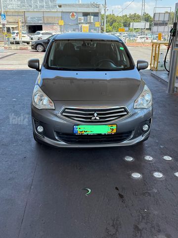 מיצובישי אטראז'