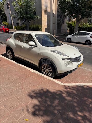 ניסאן ג'וק