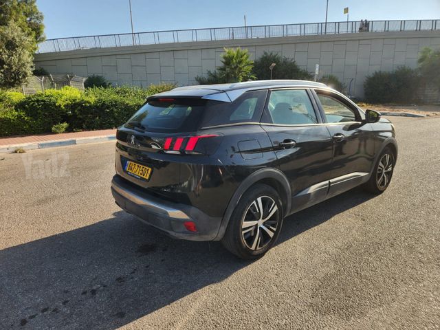 פיג'ו 3008