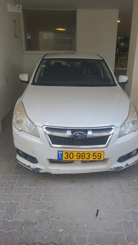 סובארו B4/לגאסי