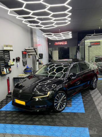 סופרב 4X4 L And K אוט׳ 5 דל 2.0 (280 כ״ס)