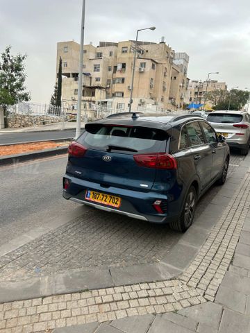 קיה נירו