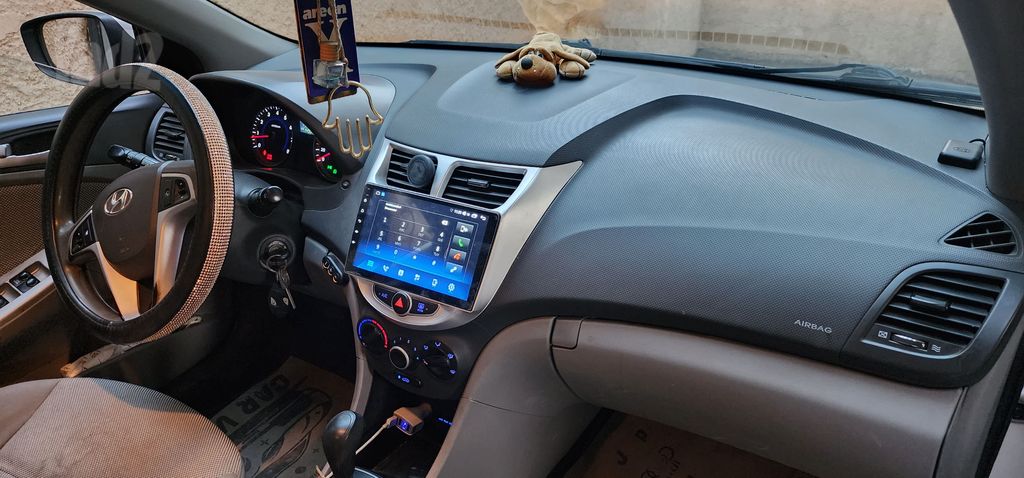 אקסנט i25 Premium אוט׳ 1.6 (124 כ״ס)