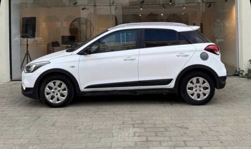 I20 קרוס Cross Inspire אוט׳ 1.4 (100 כ״ס)