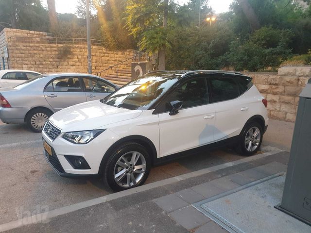 מודעת רכב סיאט ארונה