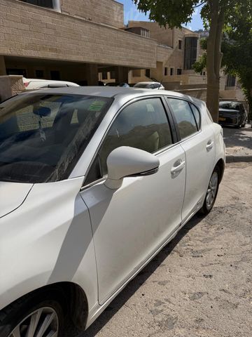 CT Premium 200h היברידי אוט׳ 1.8 (99 כ״ס) [2011-2018]