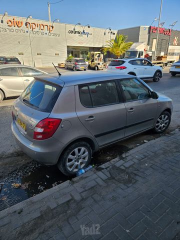 פאביה Elegance אוט׳ האצ'בק 1.2 (105 כ״ס)