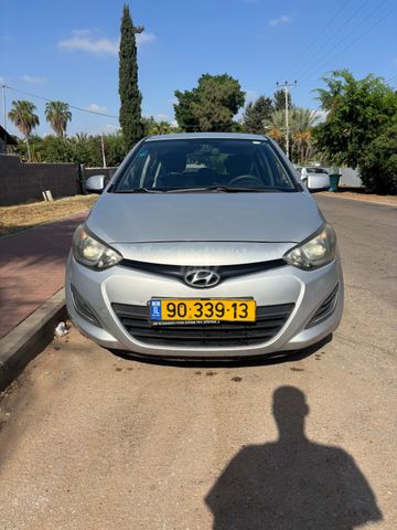 יונדאי i20