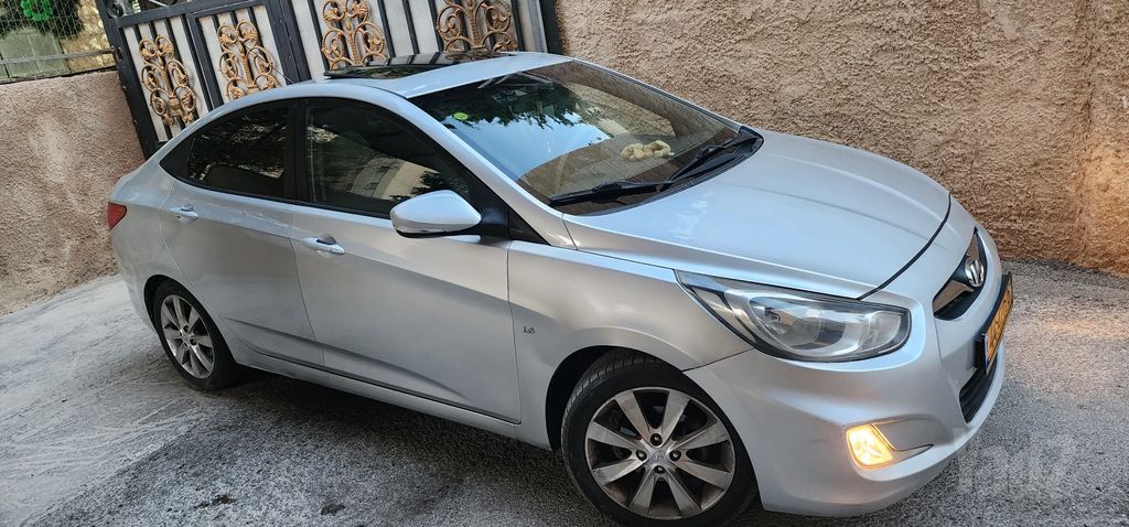 יונדאי אקסנט i25