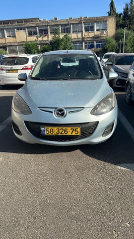 מודעת רכב מאזדה 2