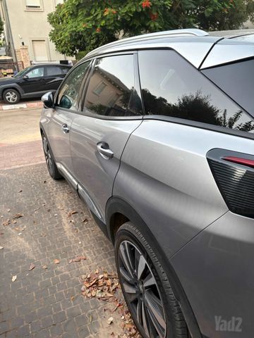 פיג'ו 3008