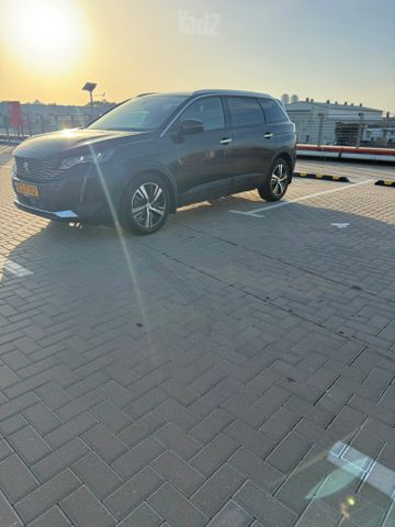פיג'ו 5008