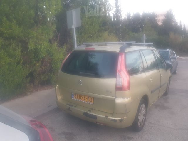 C4 פיקאסו SX Pack אוט׳ בנזין מיניוואן / MPV 7 מק 2.0 (143 כ״ס)