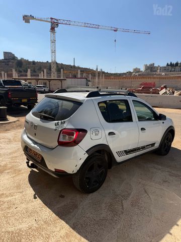 דאצ'יה סנדרו