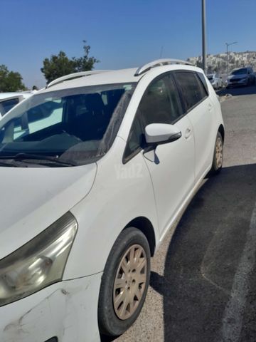 מודעת רכב טויוטה ורסו
