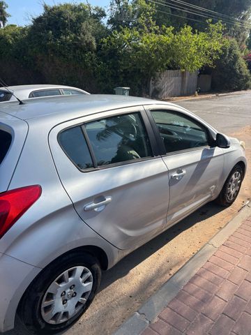 יונדאי i20